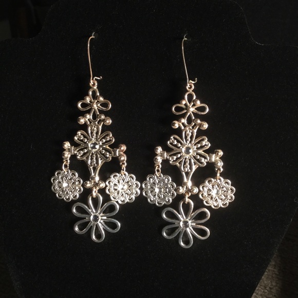 Jewelry - Boho Multi-Tier Silver Flower Child Earrings
